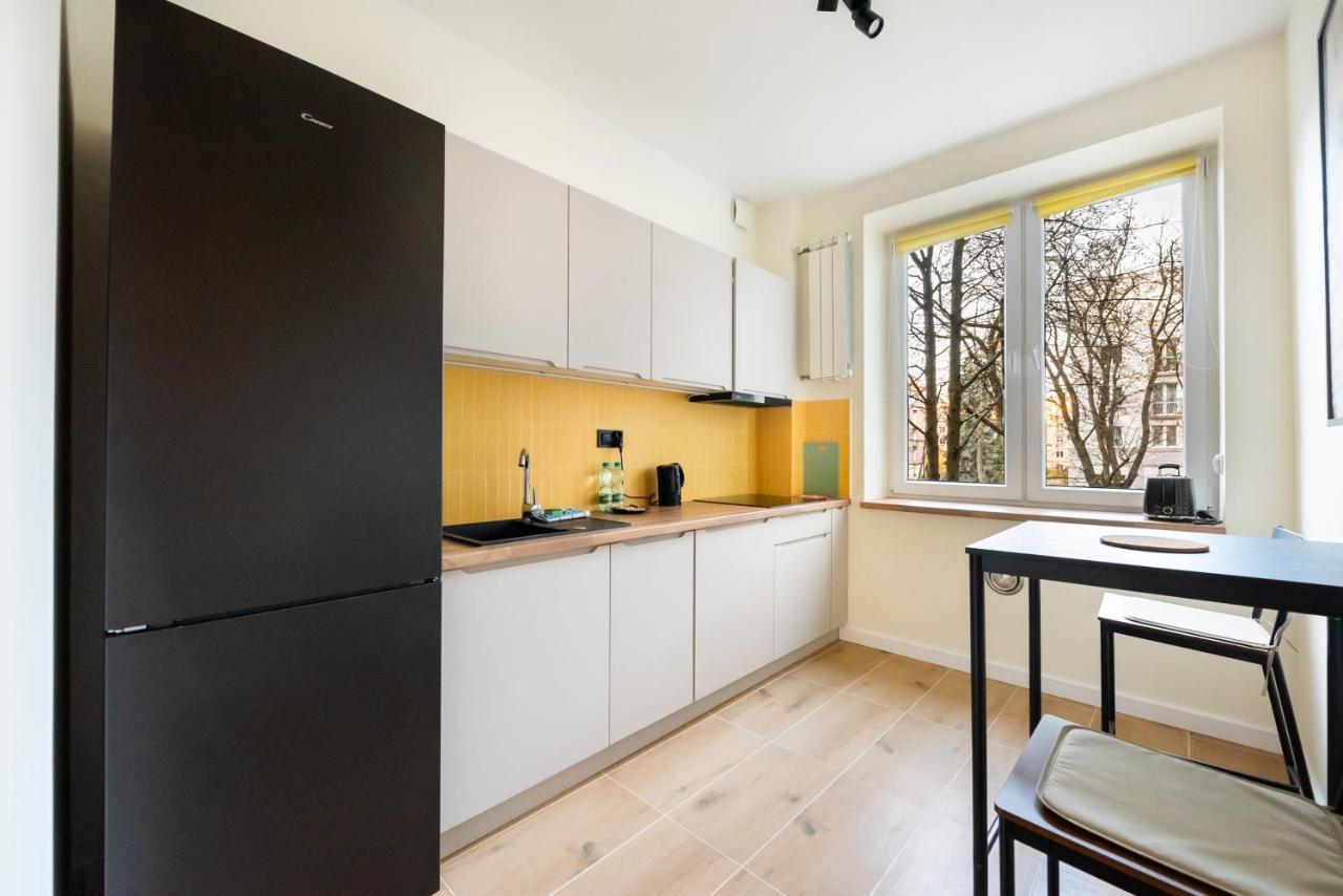 Ochota Sunny Apartment Varsovia Exterior foto