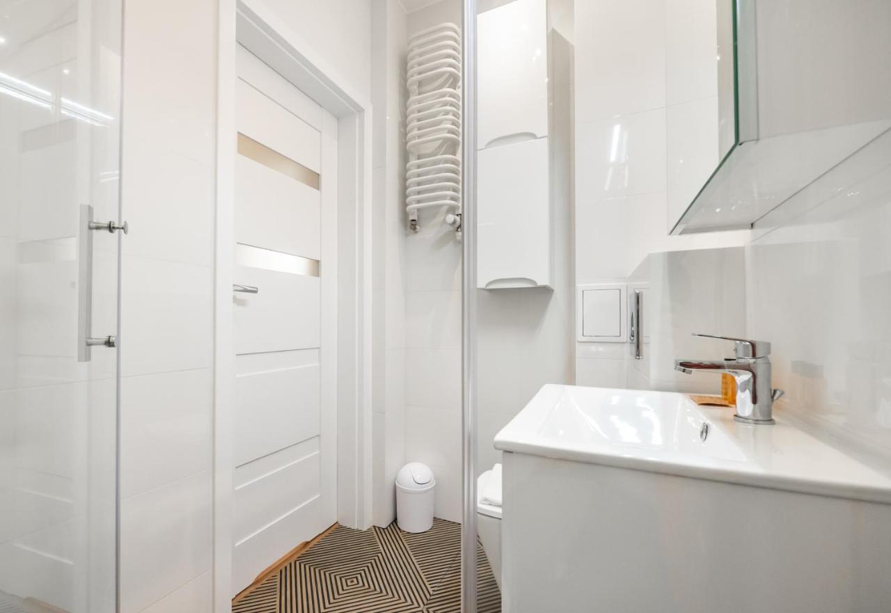 Ochota Sunny Apartment Varsovia Exterior foto