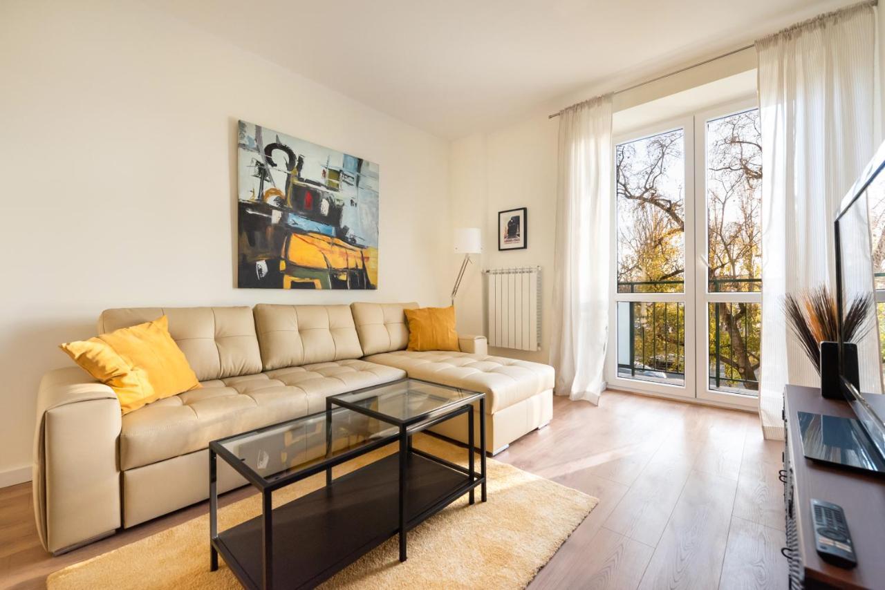 Ochota Sunny Apartment Varsovia Exterior foto